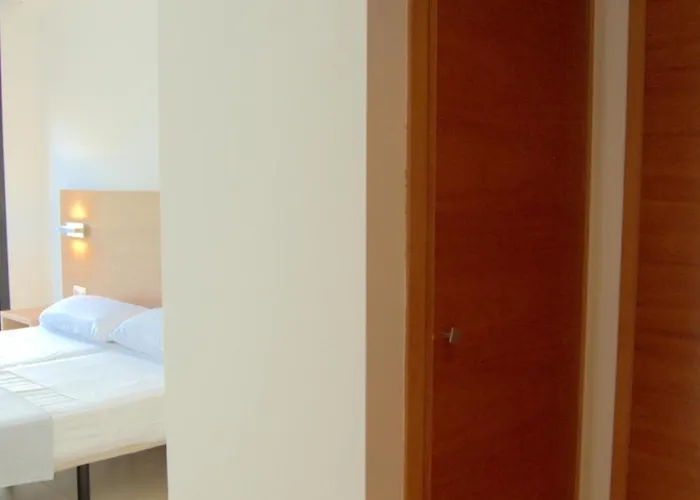 Aura, Centro De 2 * יורט דה מאר